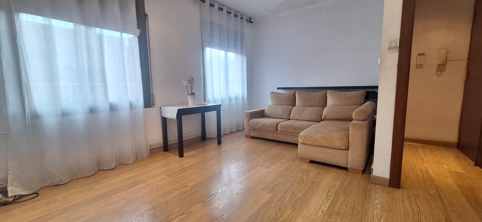Living room of Flat for sale in Sabadell  with Heating, Parquet flooring and Alarm