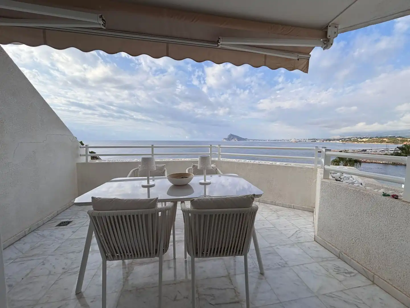 Terraza de Apartamento de alquiler en Altea con Aire acondicionado, Calefacción y Amueblado
