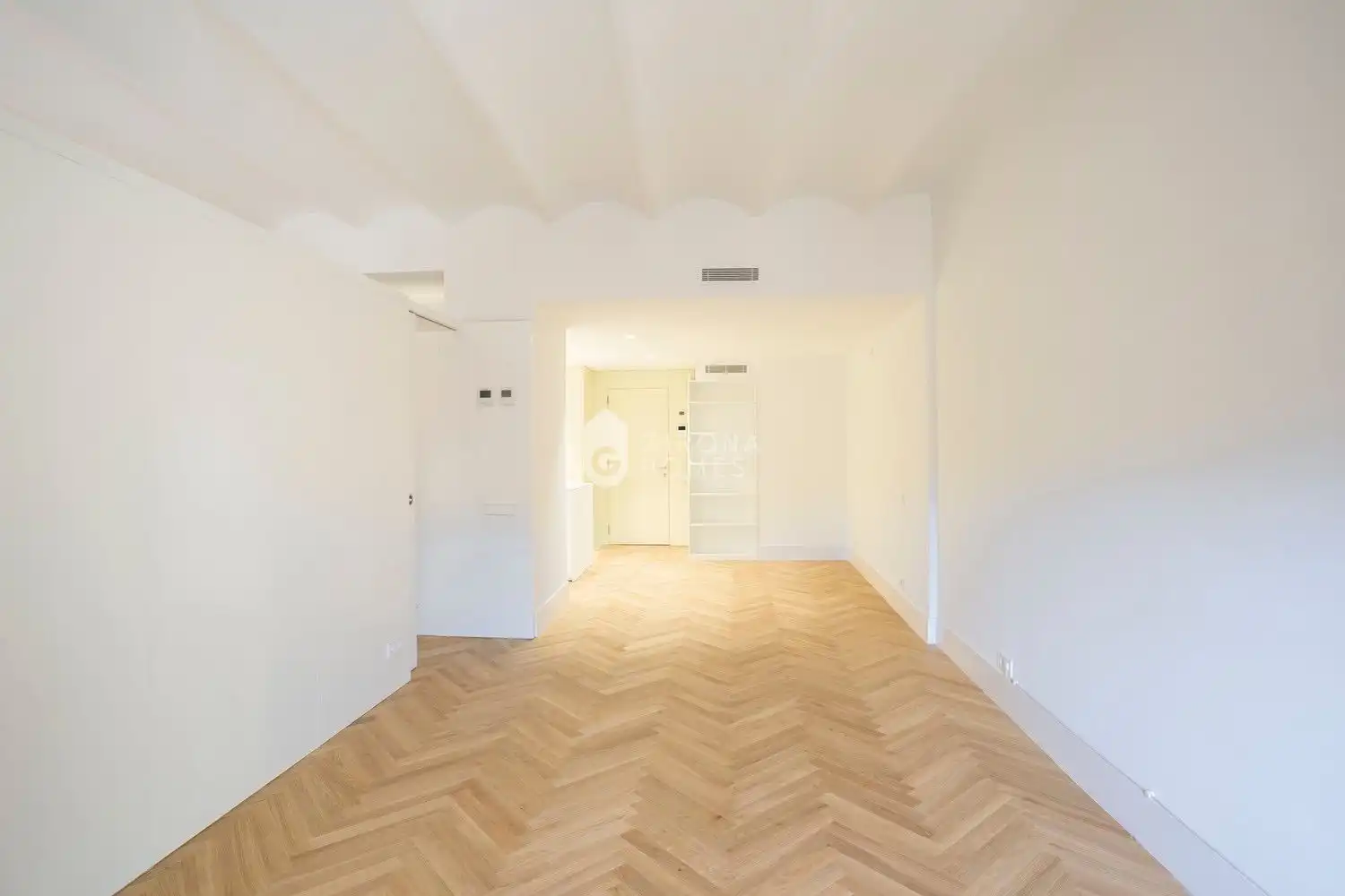 Attic for rent in Girona  with Air Conditioner, Heating and Pets allowed