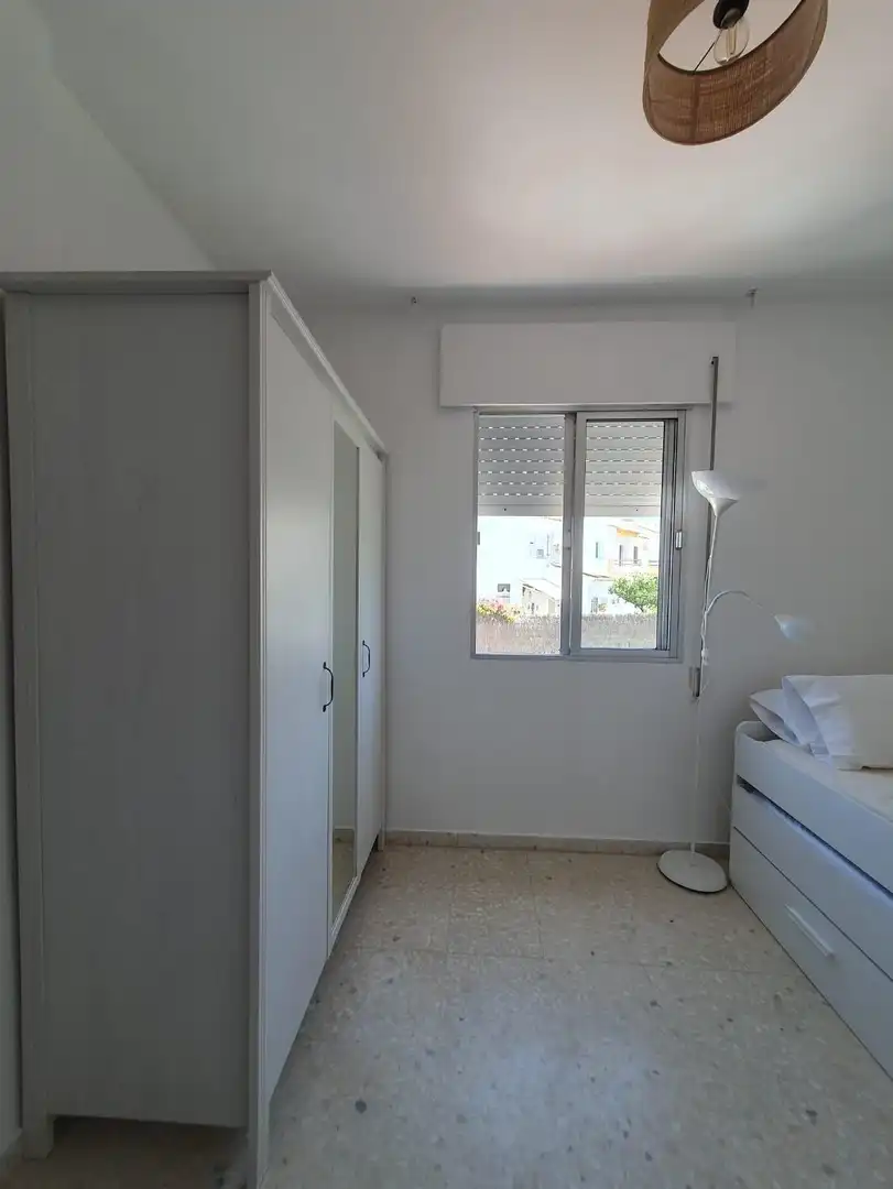 Habitación de Casa adosada de alquiler en El Puerto de Santa María con Jardín privado y Amueblado