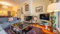 Living room of Flat for sale in  Madrid Capital