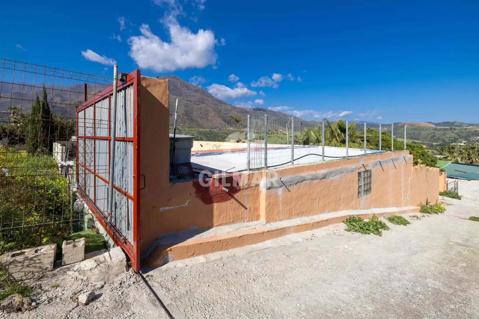 Vista exterior de Casa o chalet en venta en Estepona con Jardín privado y Piscina
