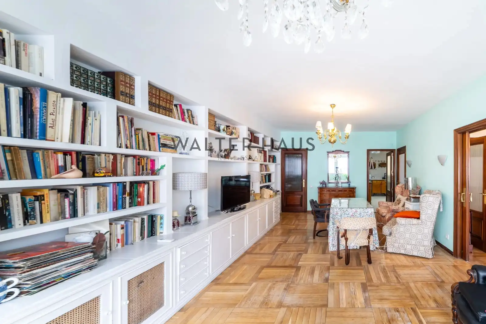 Living room of Flat for sale in Chamberí