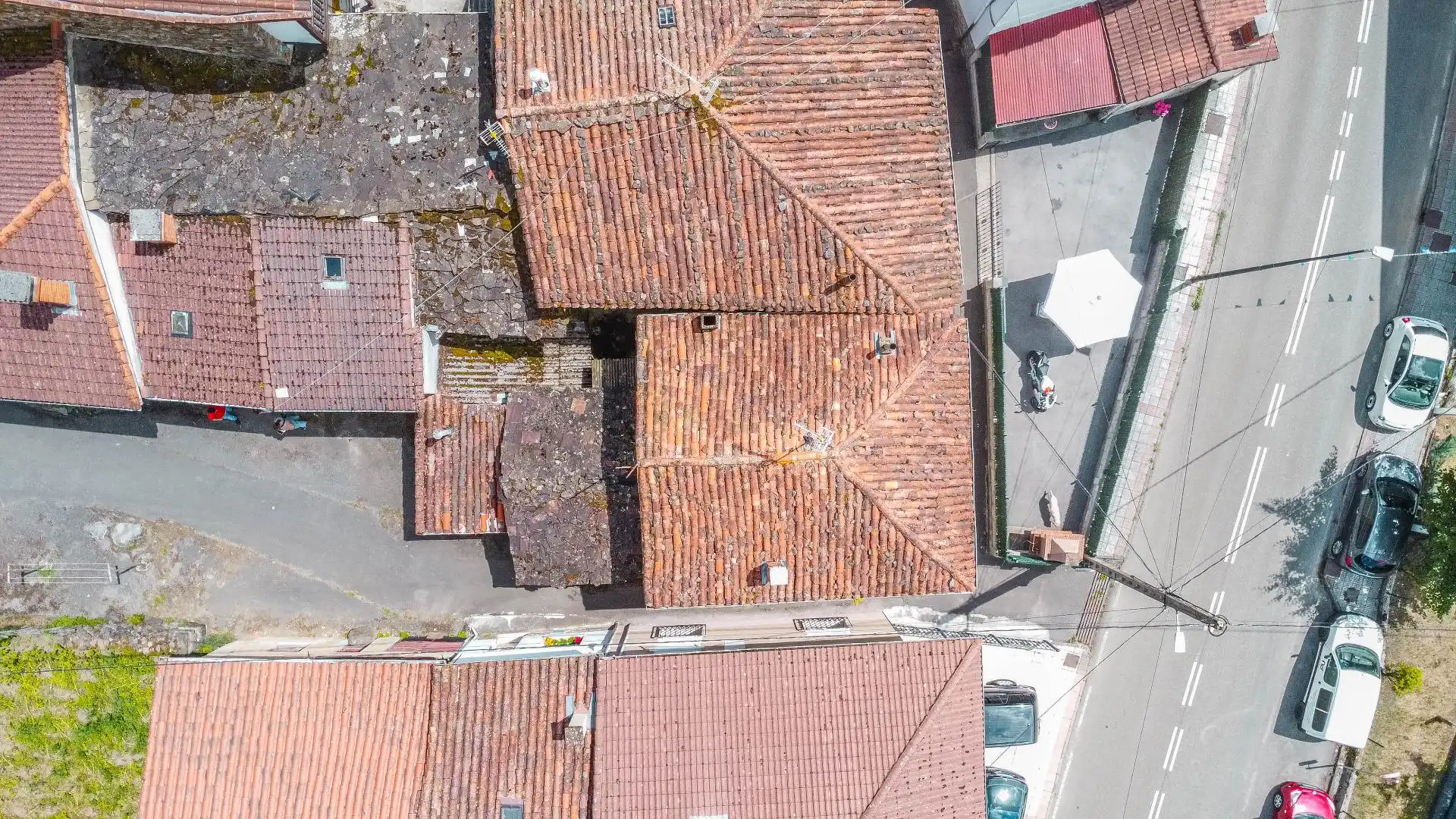 Vista exterior de Casa adosada en venda en Aller amb Traster