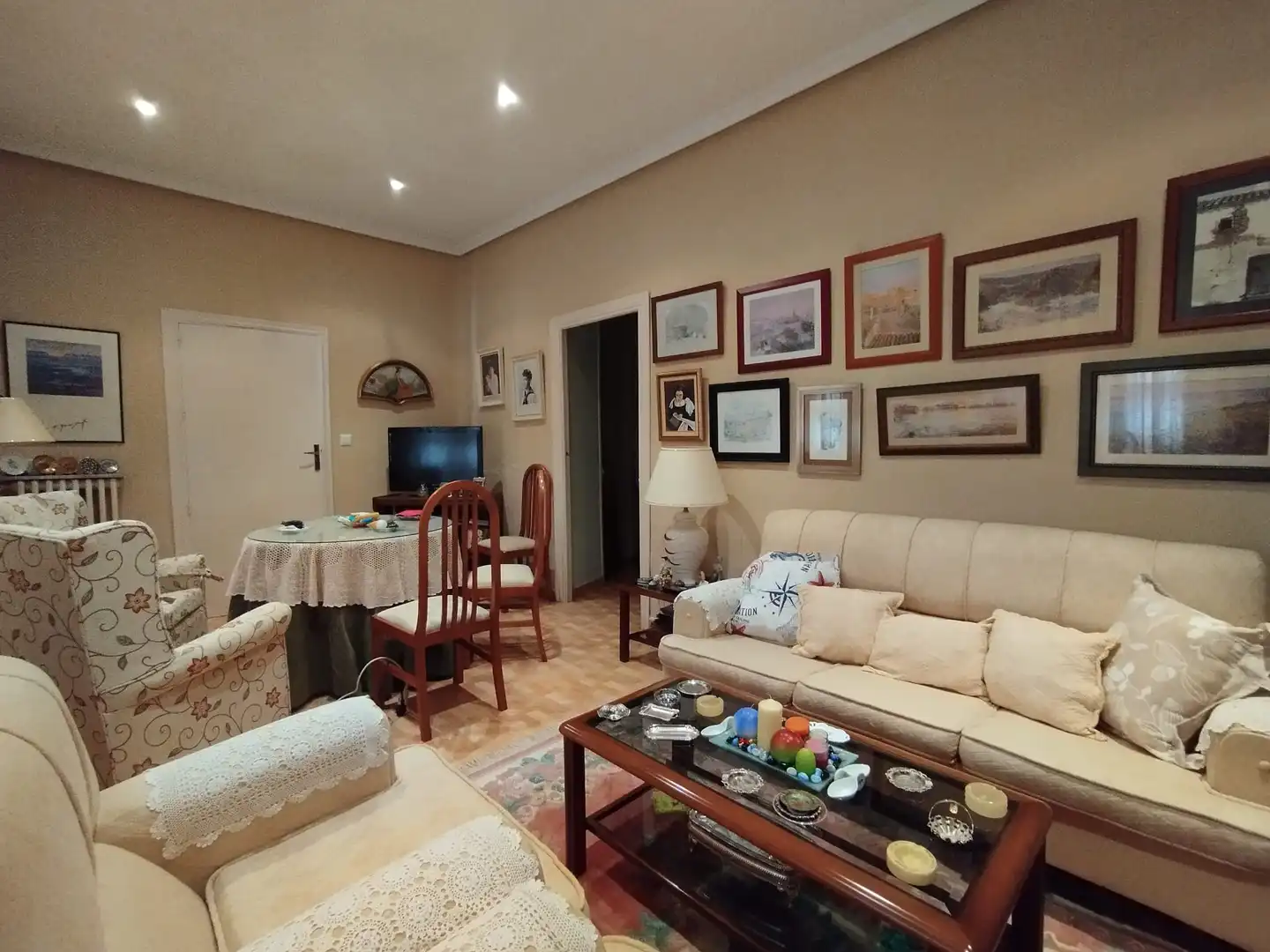 House for sale in Calle Azucena