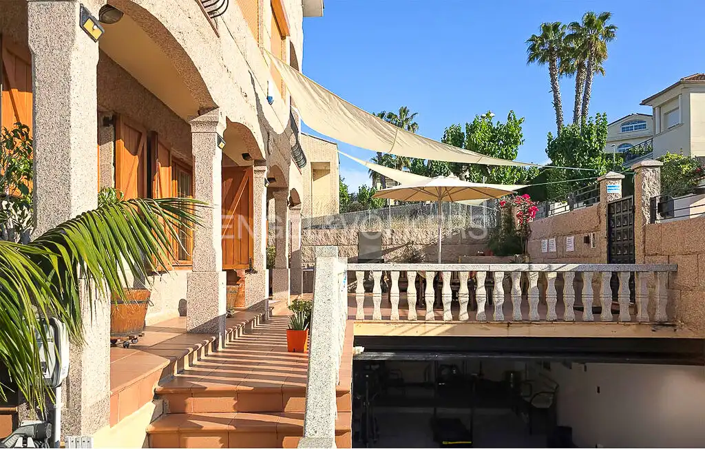 Casa amb terrassa en venda a Alella, imagen 33