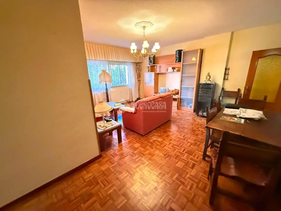 Living room of Flat for sale in Alcalá de Henares  with Air Conditioner and Heating