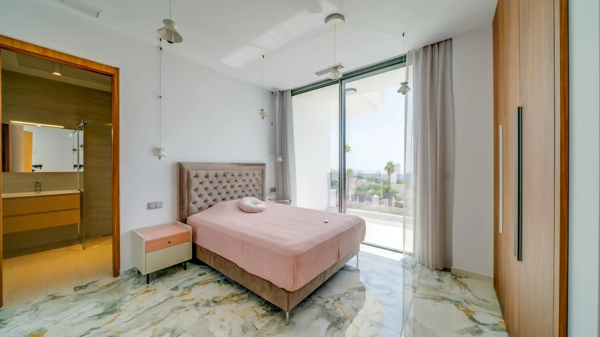 Villa mit Terrasse zum Verkauf in Golf Bahía, imagen 6