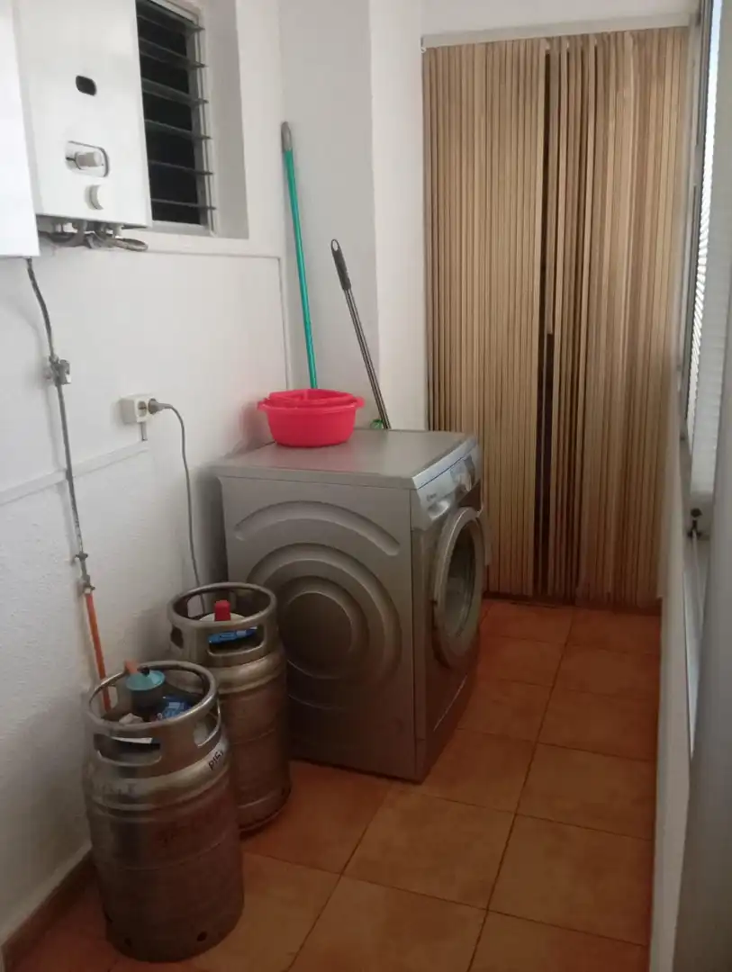 Kitchen of Flat for rent in Sevilla  with Air Conditioner and Furnished
