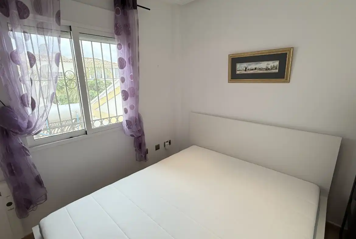 Dormitori de Casa adosada en venda en Murcia amb Traster i Piscina