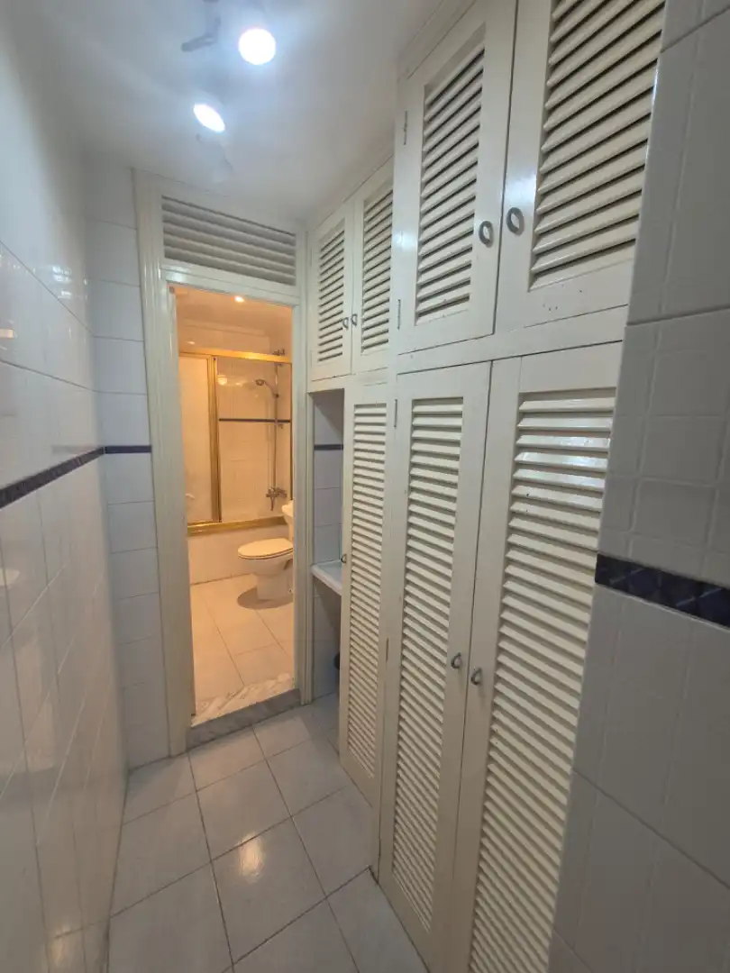 Baño de Piso en venta en Elche / Elx con Aire acondicionado, Calefacción y Trastero