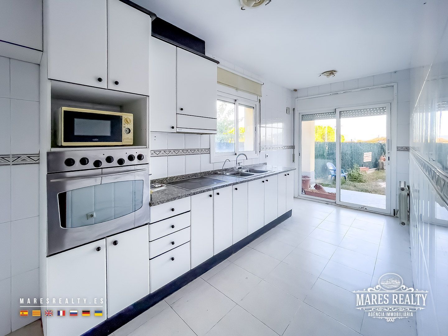 Cocina de Casa adosada en venta en Sils con Aire acondicionado, Calefacción y Jardín privado