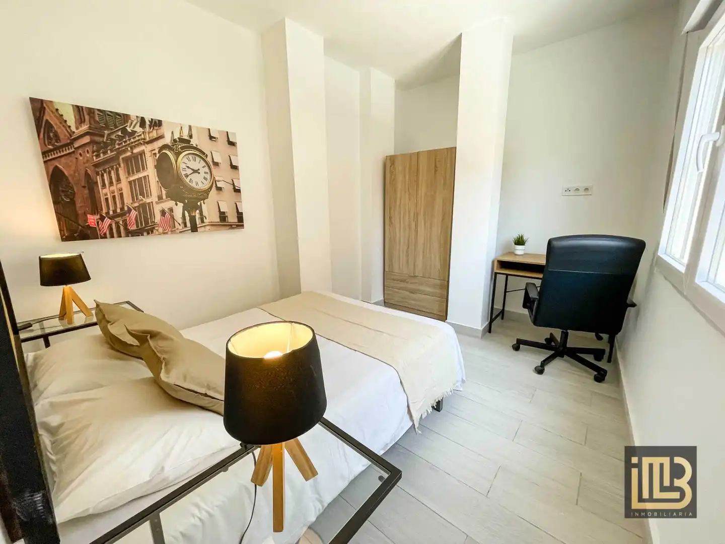 Habitación de Piso en venta en Málaga con Aire acondicionado, Microondas y TV