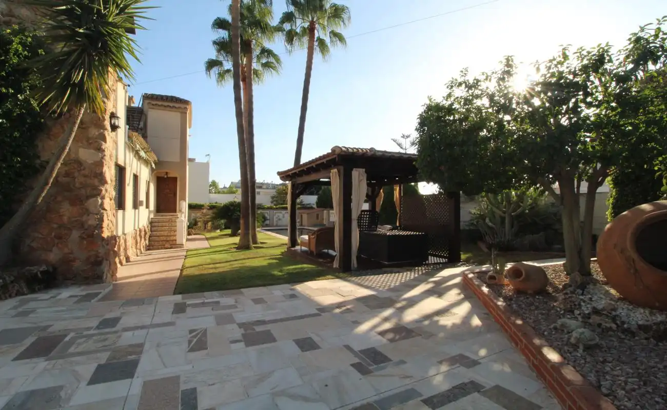 Jardí de Casa o xalet en venda en L'Eliana amb Aire condicionat, Calefacció i Jardí privat