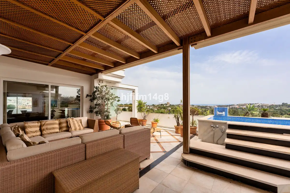Penthouse mit Aufzug zum Verkauf in Nueva Andalucía