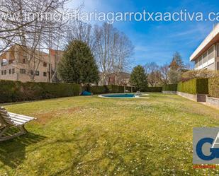 Garden of Attic for sale in Olot  with Heating, Oven and Washing machine