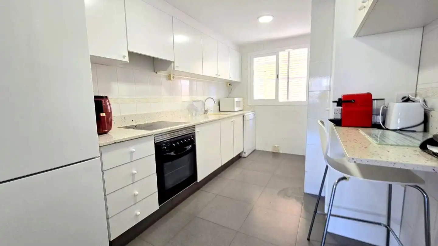 Cuina de Apartament de lloguer en Gandia amb Aire condicionat, Parquet i Terrassa