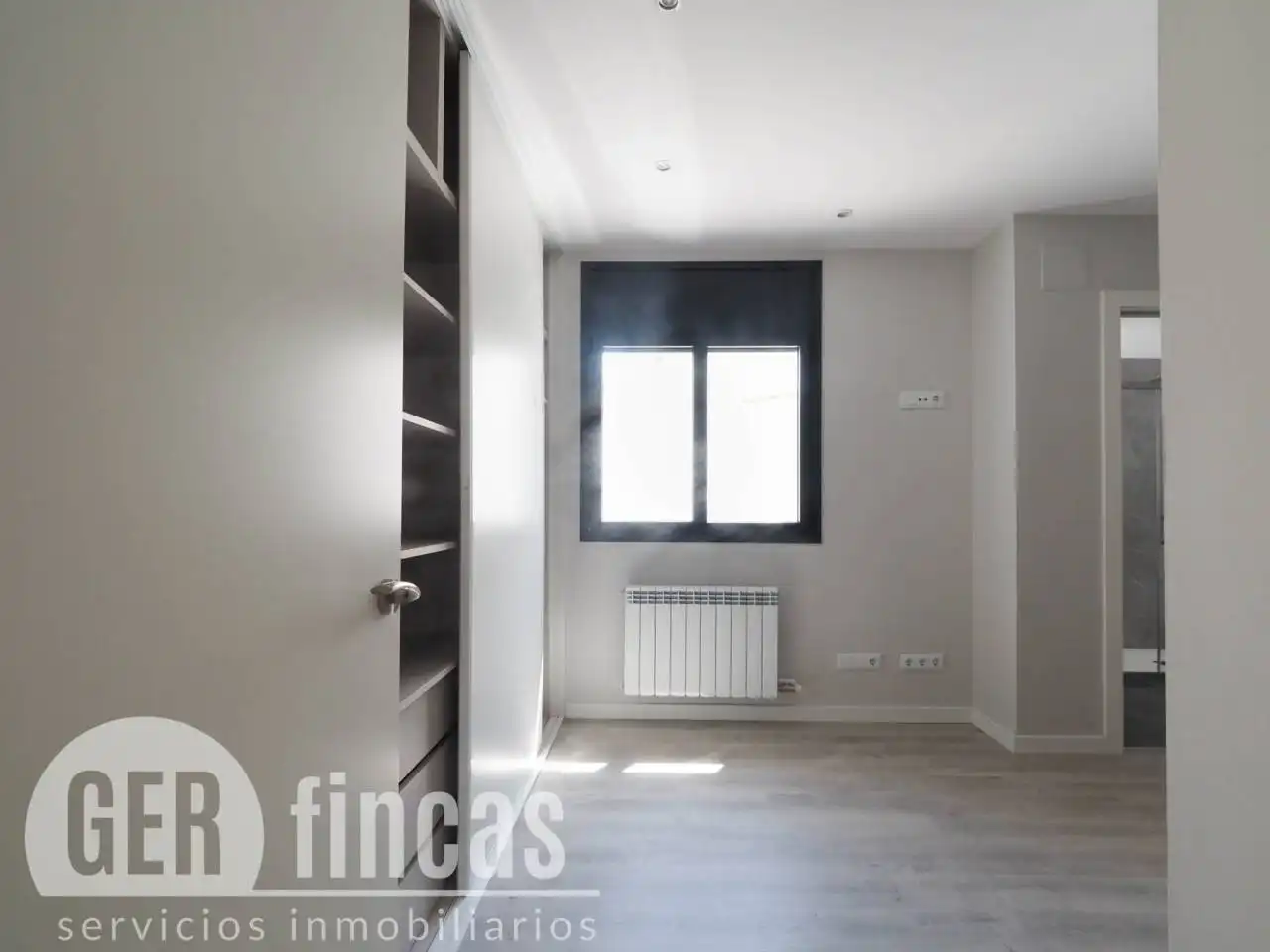 Flat for rent in Calle Josep Llimona, Poble Nou