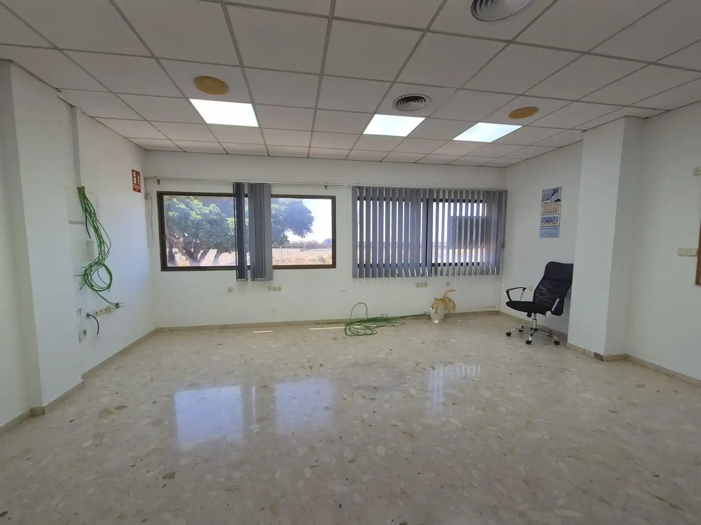 Office space for sale in Santa María del Águila, imagen 16