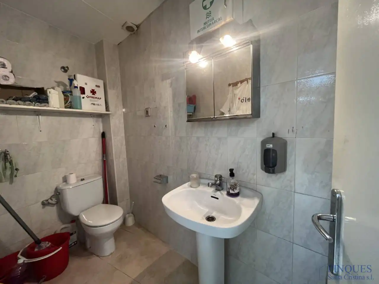 Bathroom of Commercial properties for sale in Sant Feliu de Guíxols