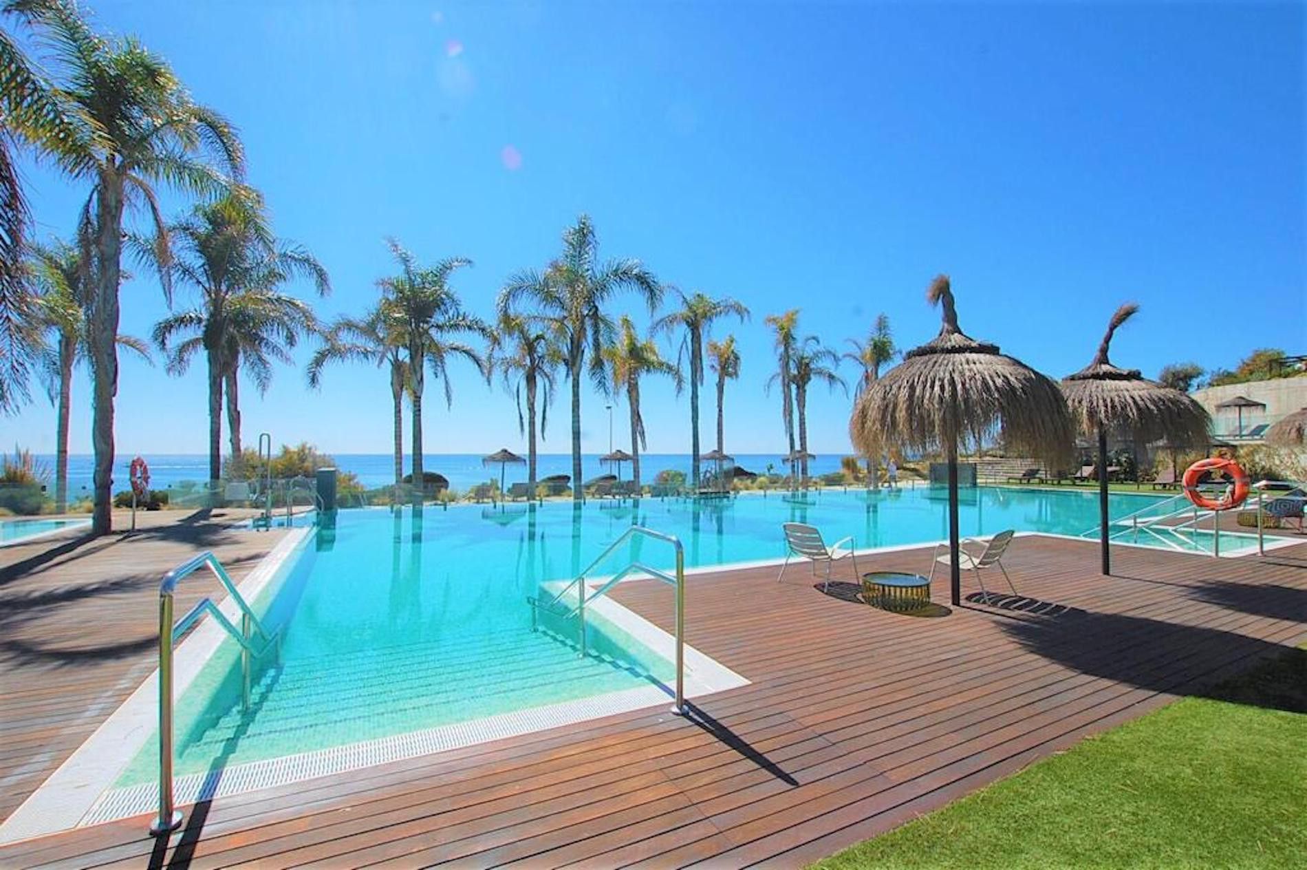 Swimming pool of Planta baja for sale in Mijas  with Air Conditioner, Heating and Terrace