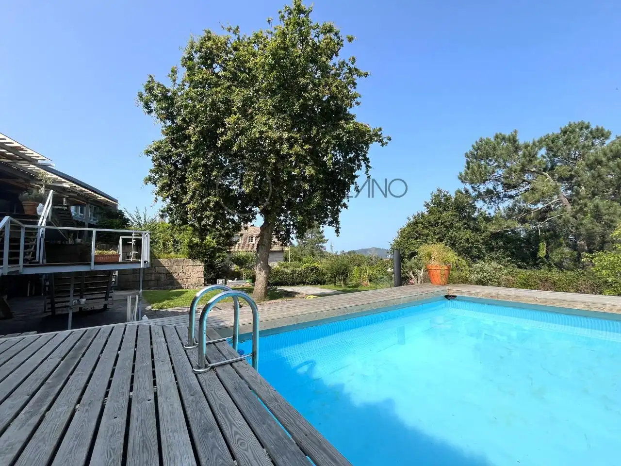 Piscina de Casa o xalet en venda en Nigrán amb Calefacció, Jardí privat i Terrassa