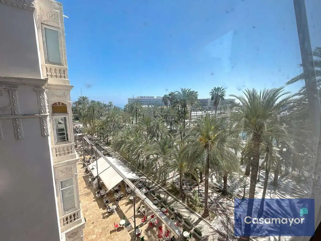 Vista exterior de Piso en venta en Alicante / Alacant con Aire acondicionado y Calefacción