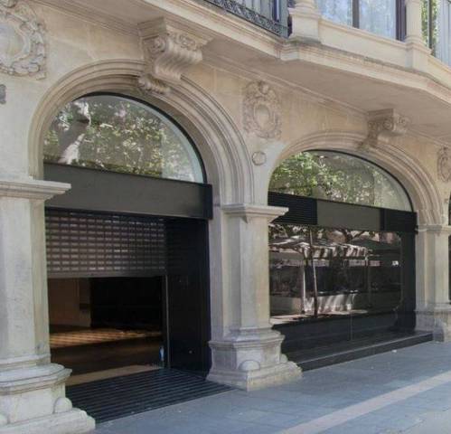 Local comercial en Alquiler en Passeig PERE III, 28 en Centre - Passeig i Rodalies