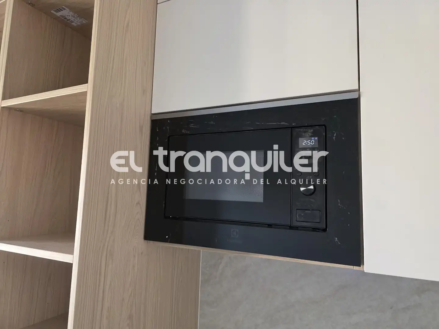 Küche von Wohnung zur Miete in Madrid mit Klimaanlage und Waschmaschine