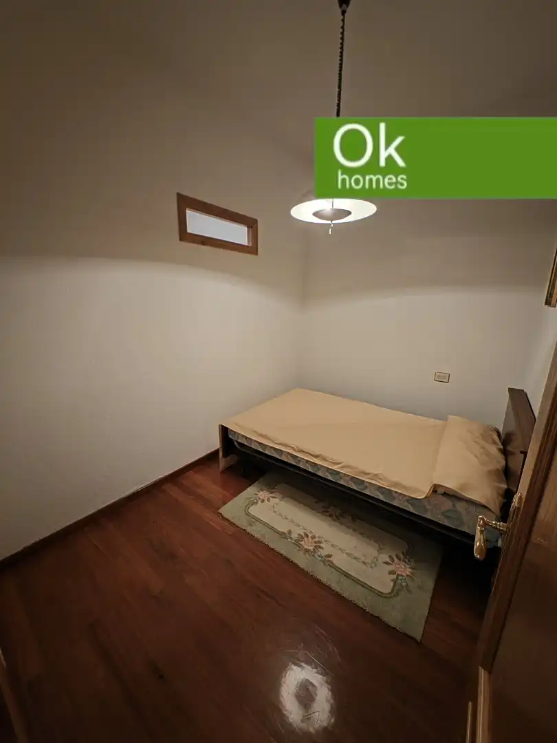 Bedroom of Detached homes for sale in Curtis  with Heating, Private garden and Parquet flooring
