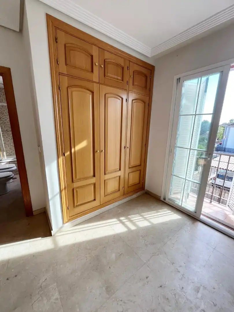 Dormitori de Casa adosada en venda en Córdoba amb Aire condicionat, Calefacció i Piscina comunitària