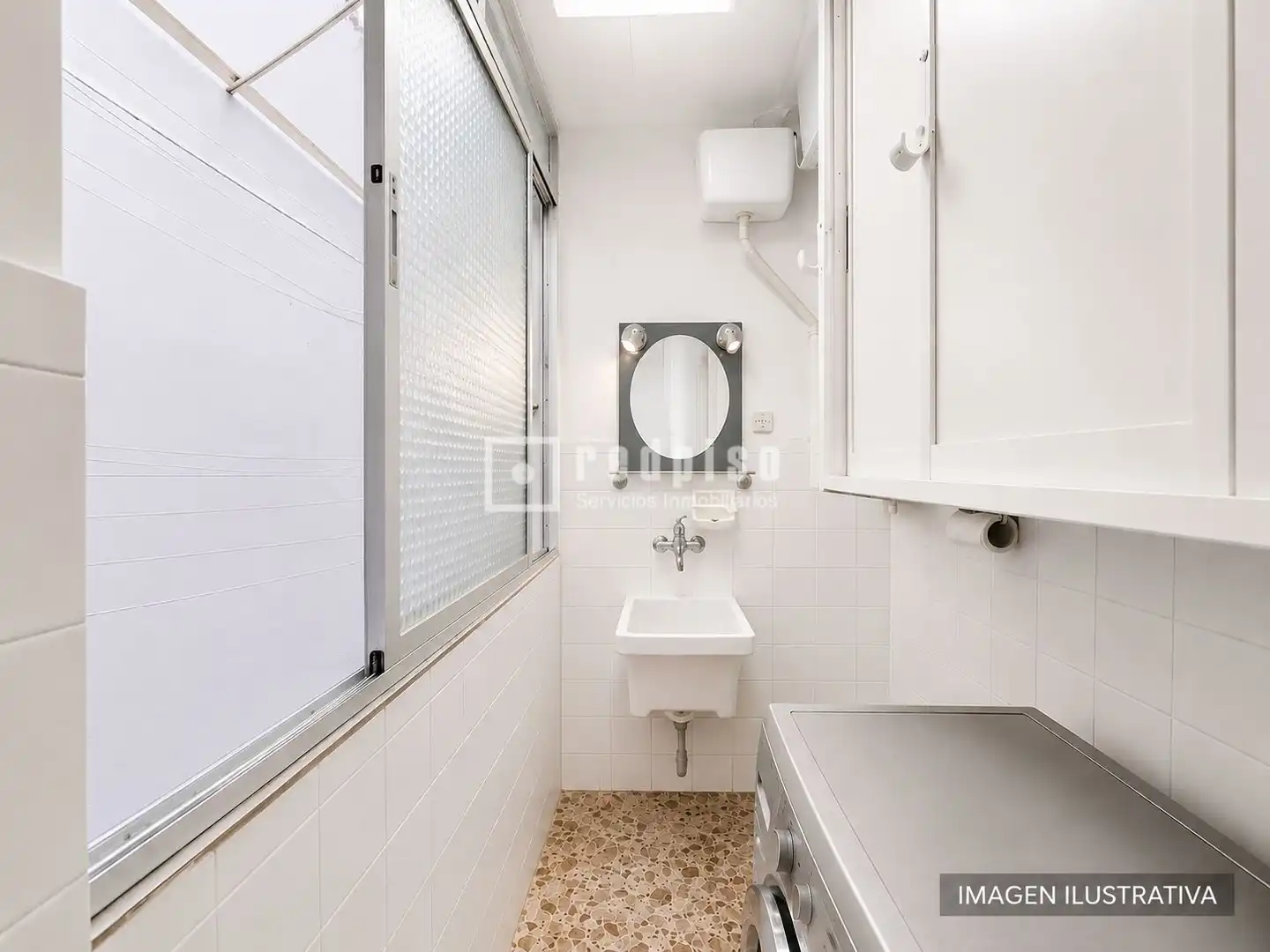 Bathroom of Flat for sale in Barcelona