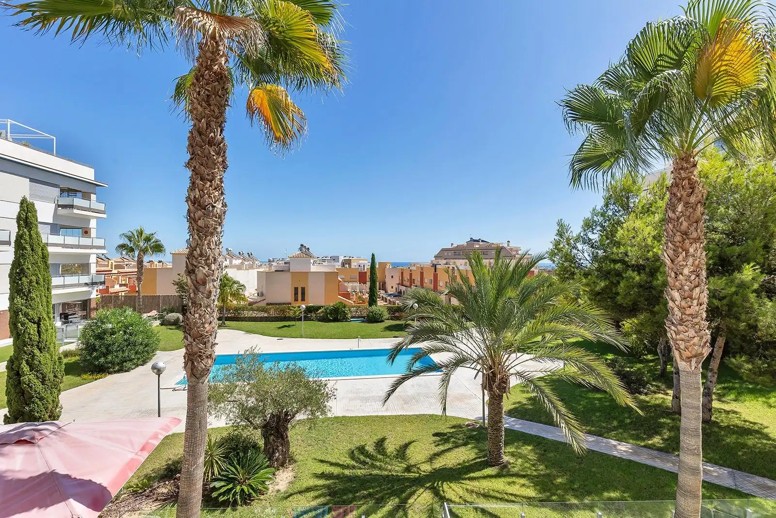Apartamento con piscina en venta en Calle VANILLA