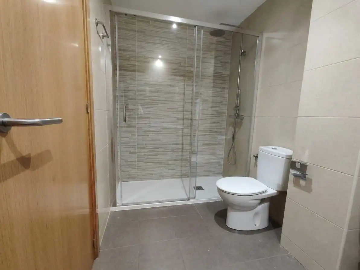 Baño de Piso en venta en Parets del Vallès con Aire acondicionado y Calefacción