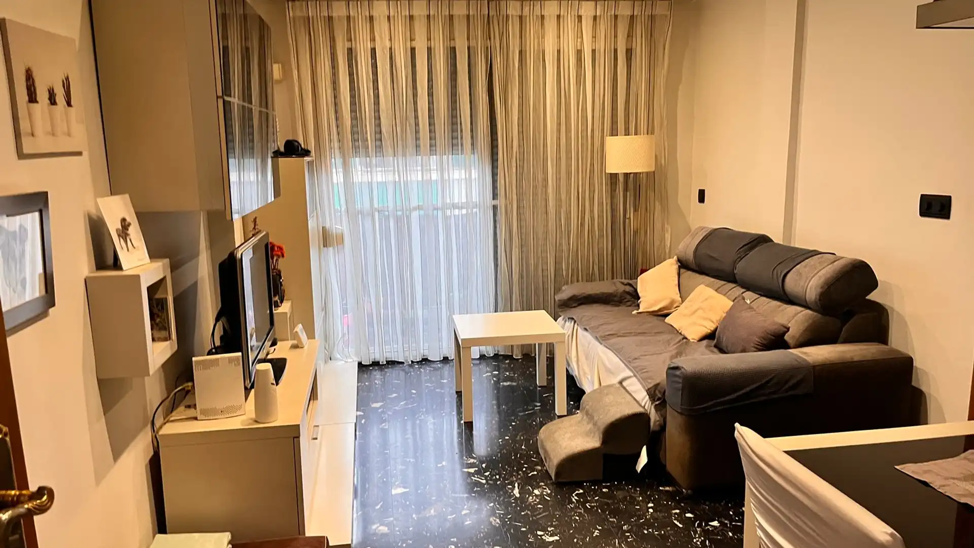 Living room of Flat for sale in Manises  with Air Conditioner, Heating and Balcony