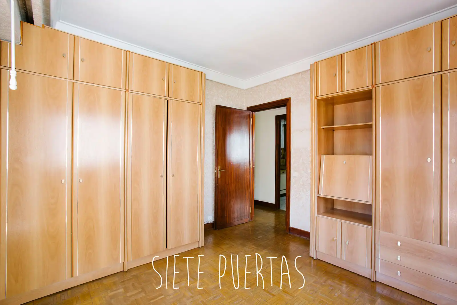Habitación de Piso en venta en Donostia - San Sebastián  con Calefacción, Terraza y Trastero