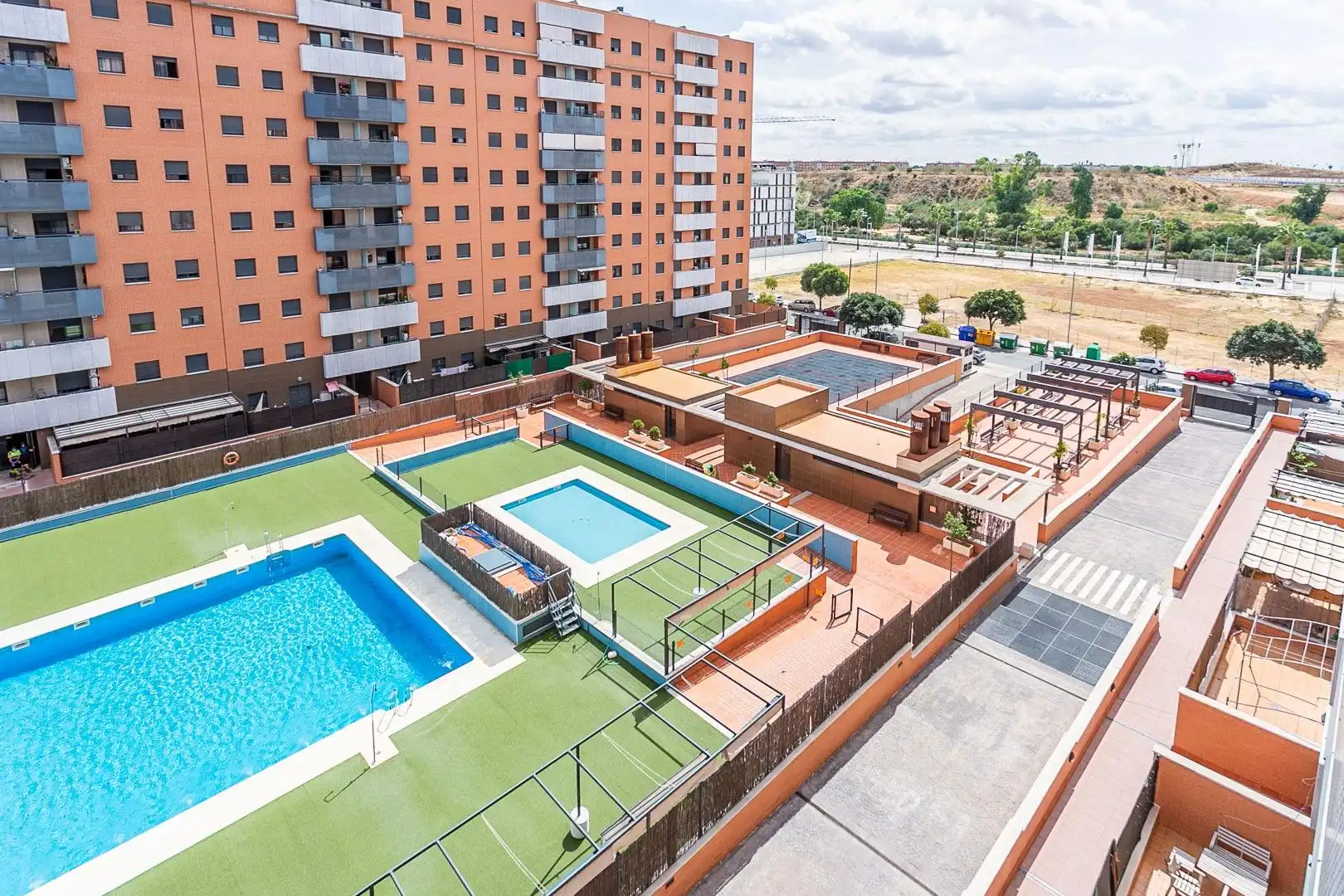 Pis amb piscina en venda a Avenida de Pedro Luis Serrera Contreras, imagen 46