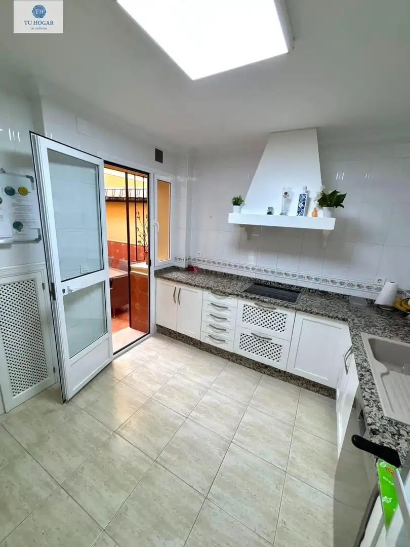 Kitchen of Detached homes for rent to own in Alcalá de Guadaira  with Air Conditioner, Heating and Terrace