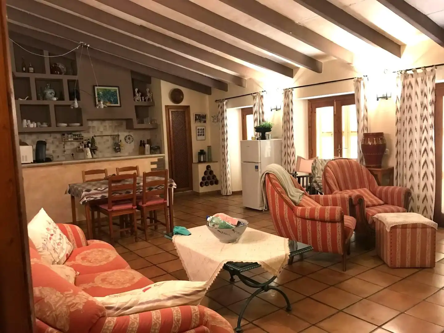 Sala de estar de Finca rústica en venta en Capdepera con Aire acondicionado, Calefacción y Terraza