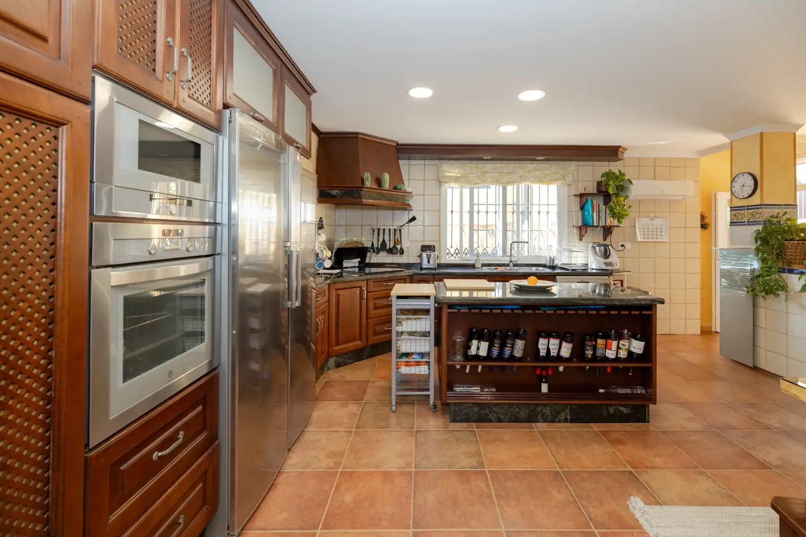 Kitchen of Houses for sale in Málaga  with Air Conditioner, Heating and Private garden