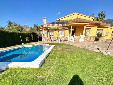 Casa amb jardí en venda a Periurbano Oeste - Sierra