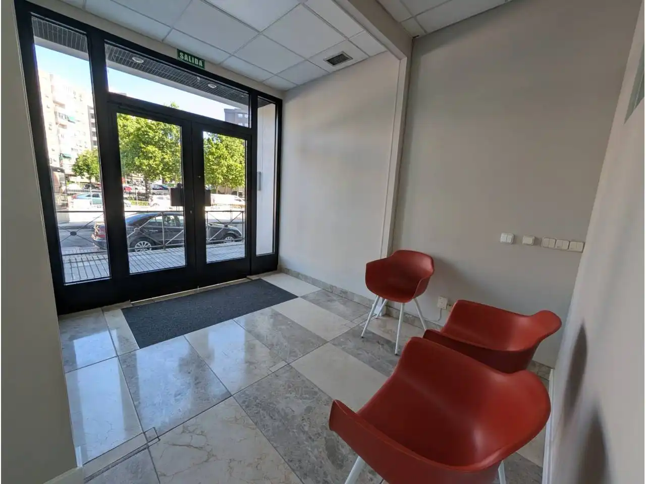 Oficina de alquiler en Fuenlabrada con Aire acondicionado, Calefacción y Alarma