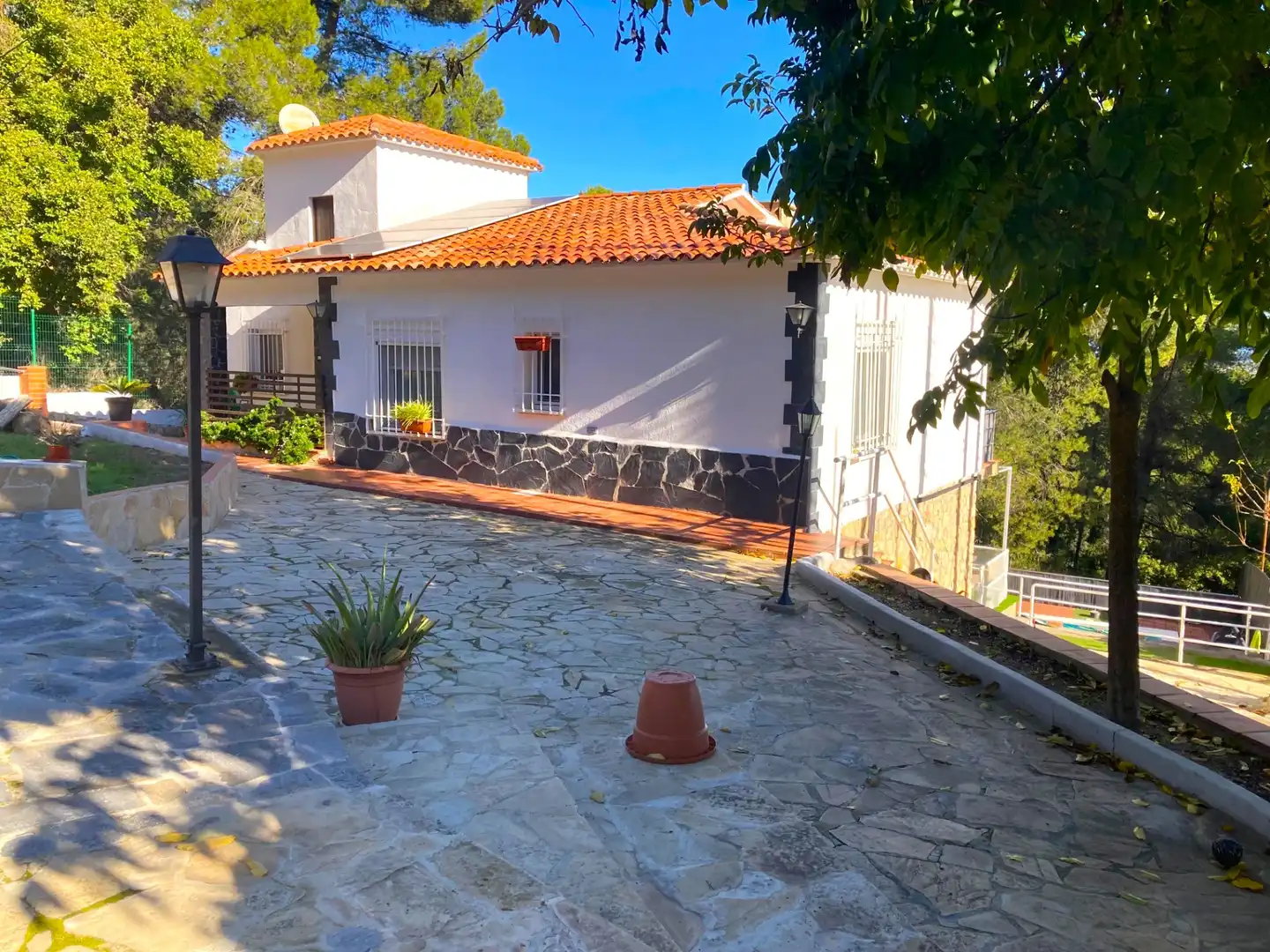 Vista exterior de Casa o chalet en venta en Corbera de Llobregat con Aire acondicionado, Calefacción y Jardín privado