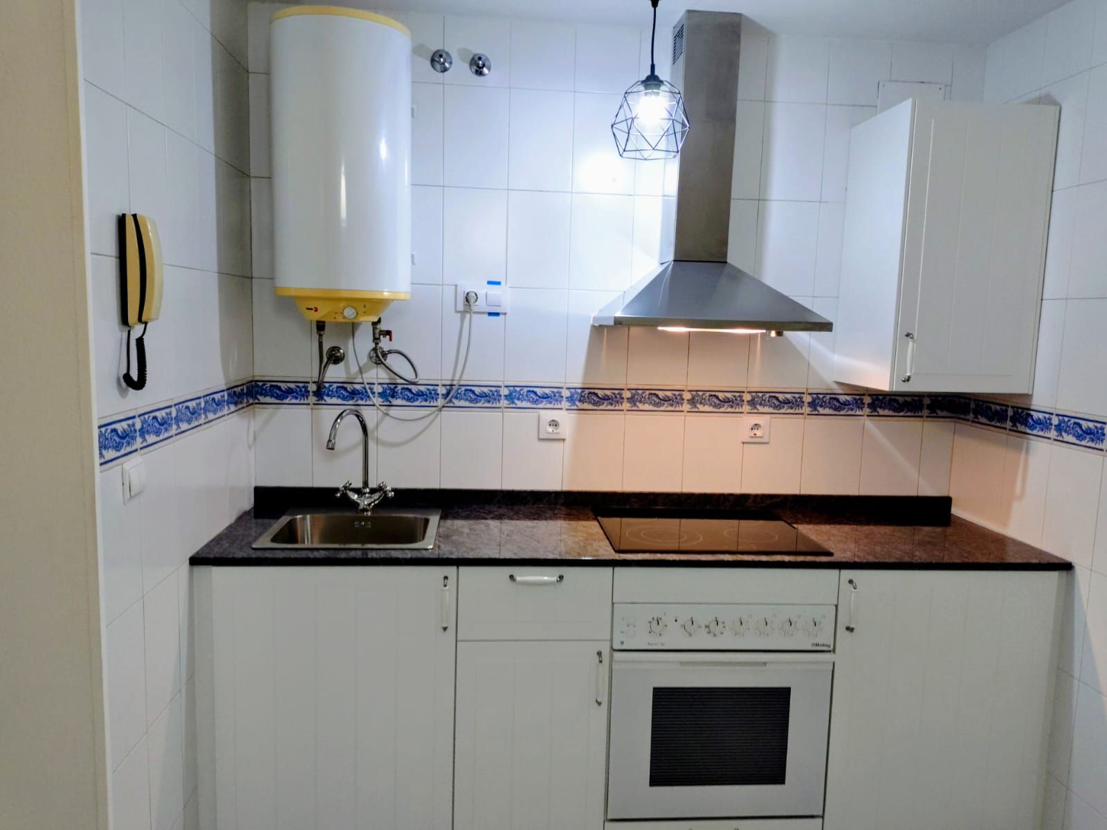 Kitchen of Flat to rent in Mairena del Aljarafe  with Air Conditioner, Terrace and Furnished