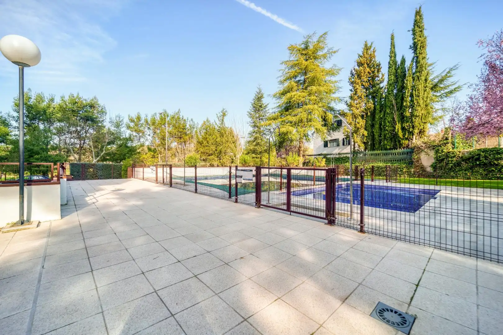 Piscina de Pis de lloguer en Madrid amb Calefacció