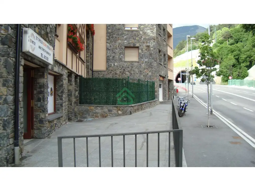 Business premises to rent in Av. de la Bartra, 10, imagen 8
