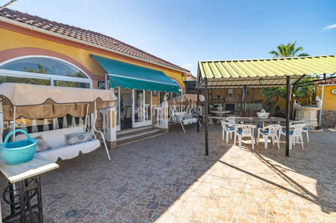 Terraza de Finca rústica en venta en Linares con Aire acondicionado, Jardín privado y Terraza