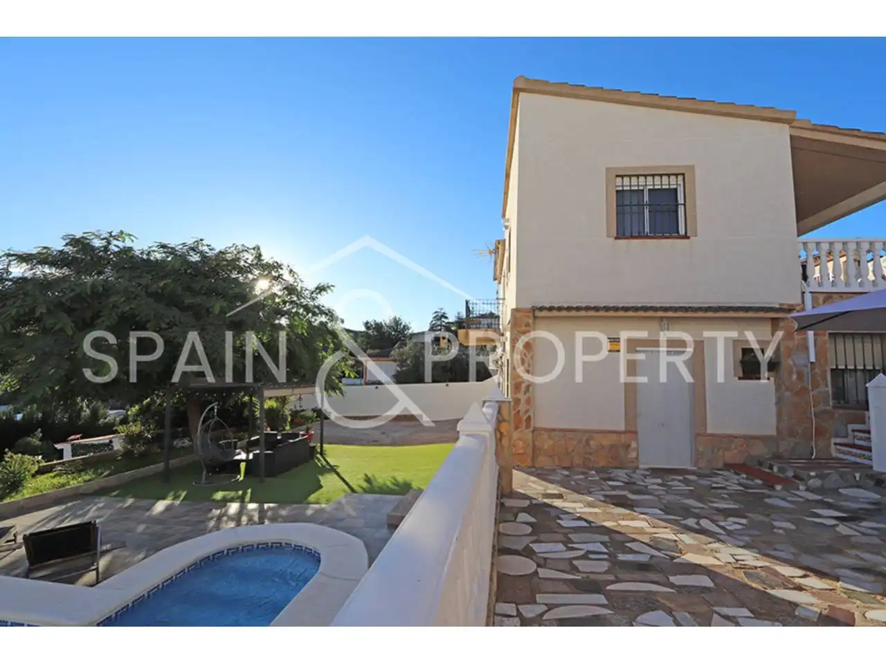 Vista exterior de Casa o xalet en venda en Turís amb Aire condicionat, Jardí privat i Terrassa