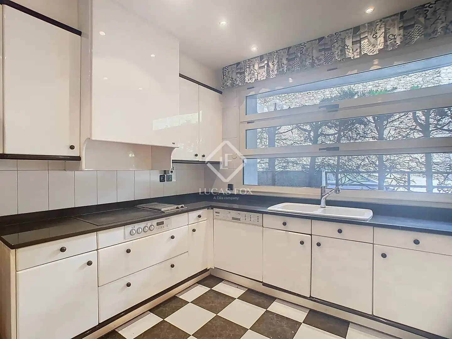 Cocina de Casa o chalet en venta en Escaldes – Engordany con Calefacción, Jardín privado y Parquet
