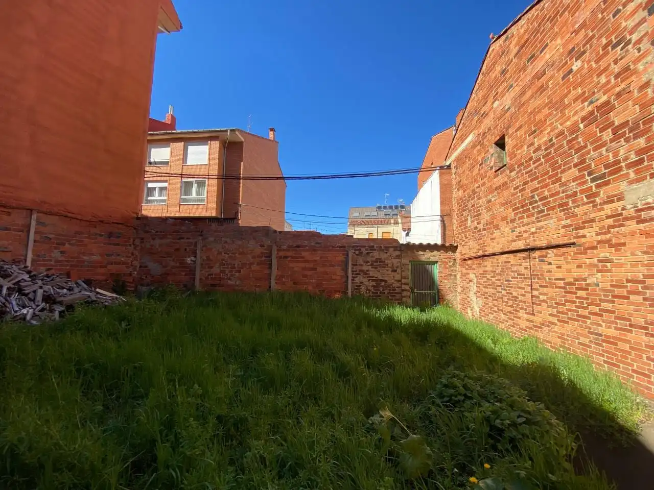 Casa o xalet en venda en León Capital  amb Traster